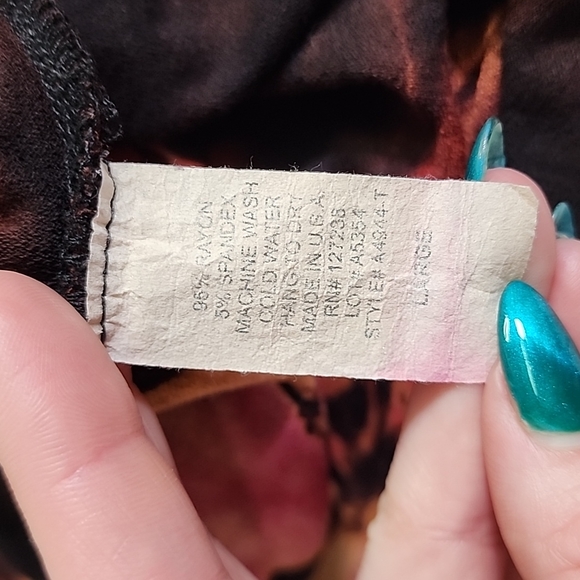 TMG New York Cold Shoulder Red Brown Tie Dye Top - Picture 7 of 14